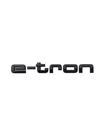 Denominación de modelo e-tron en negro